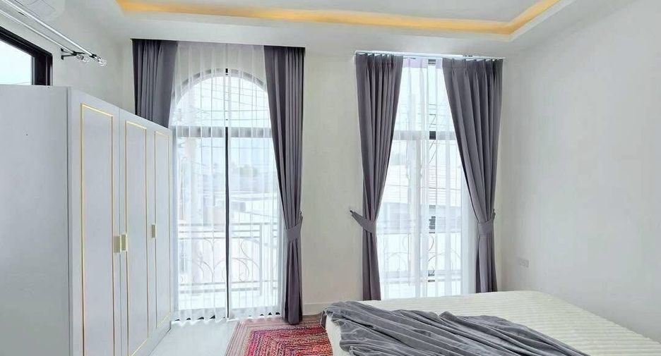 For rent 3 bedrooms townhouse in Thalang, Phuket