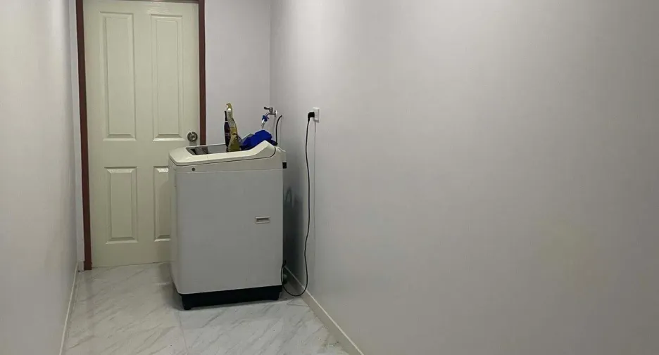 For rent 3 bedrooms house in Saraphi, Chiang Mai