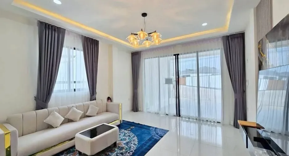 Reihenhaus zur Miete mit 3 Zimmer in Bang Lamung, Chonburi