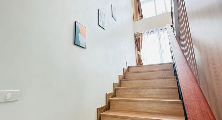 For sale 4 bedrooms house in Mueang Chiang Mai, Chiang Mai