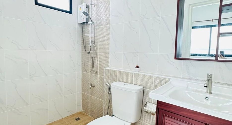 For sale 4 bedrooms house in Mueang Chiang Mai, Chiang Mai