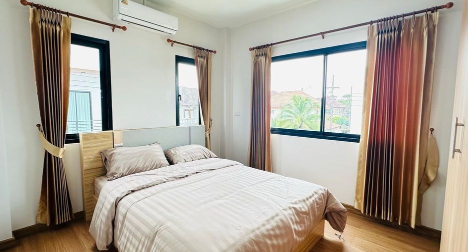For sale 4 bedrooms house in Mueang Chiang Mai, Chiang Mai