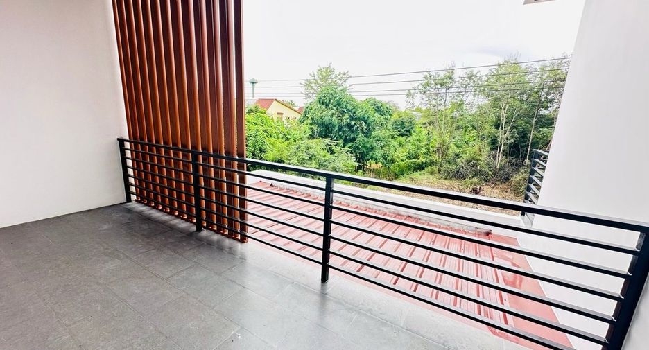 For sale 4 bedrooms house in Mueang Chiang Mai, Chiang Mai