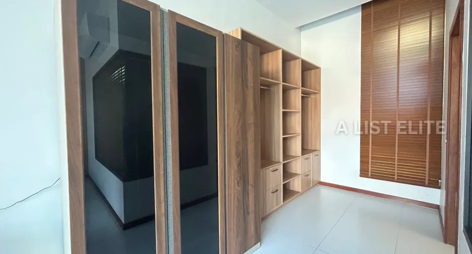 For rent 5 bedrooms house in Bang Lamung, Chonburi