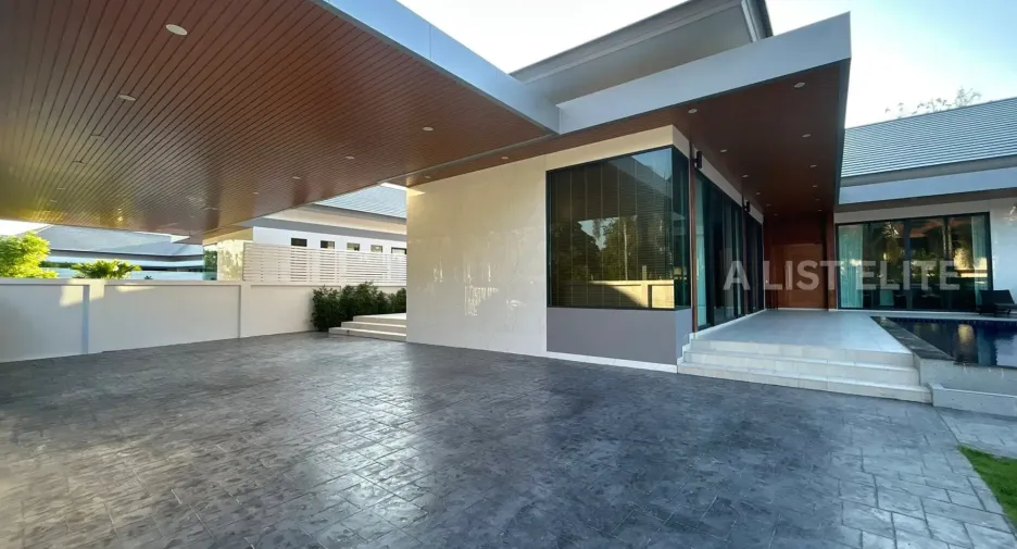 For rent 5 bedrooms house in Bang Lamung, Chonburi