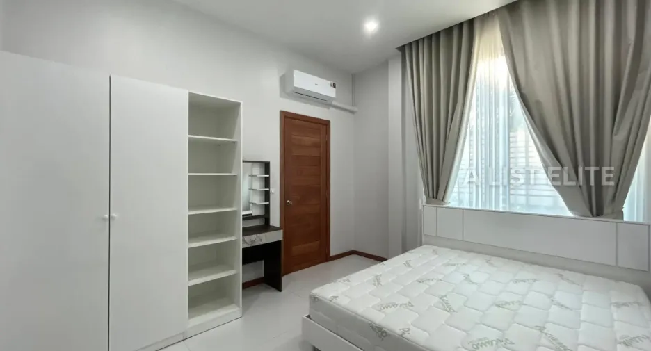 For rent 5 bedrooms house in Bang Lamung, Chonburi