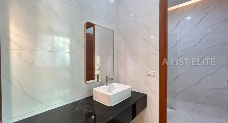 For rent 5 bedrooms house in Bang Lamung, Chonburi