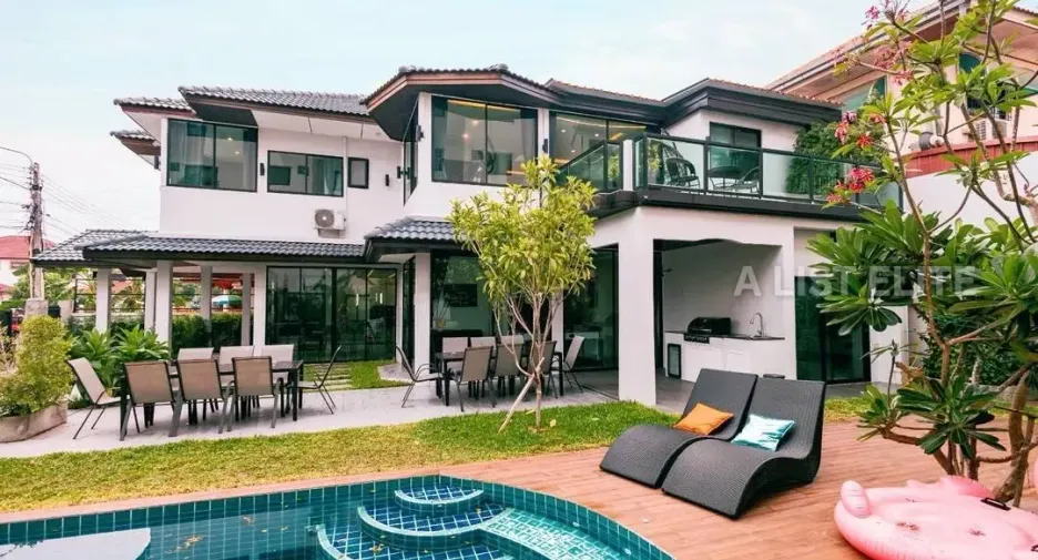 Haus zur Miete mit 7 Zimmer in Bang Lamung, Chonburi