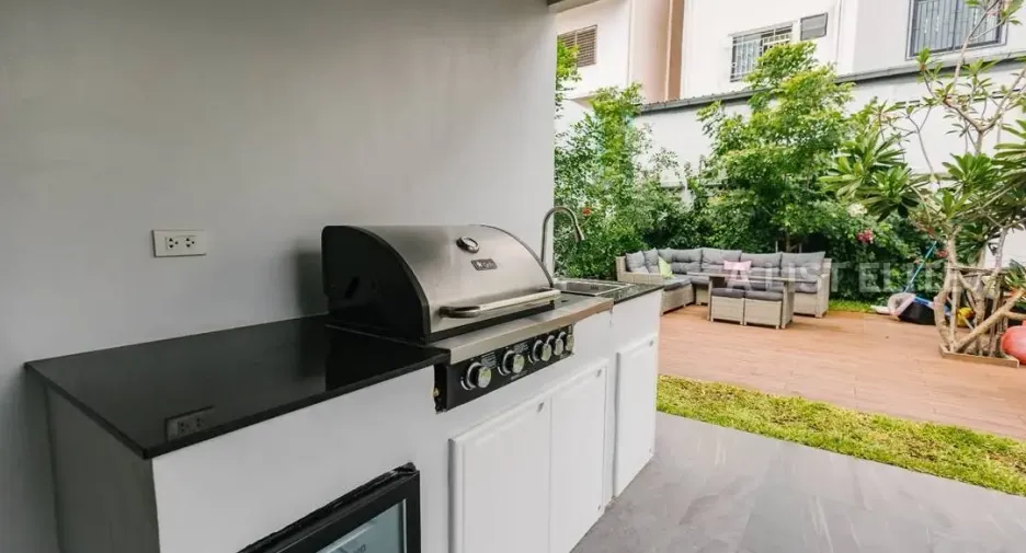 Haus zur Miete mit 7 Zimmer in Bang Lamung, Chonburi