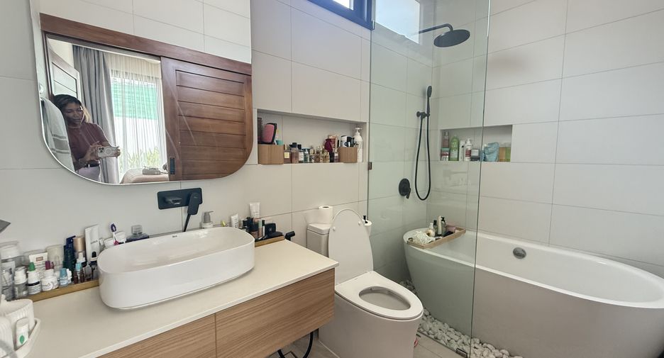 For sale 3 bedrooms villa in Thalang, Phuket