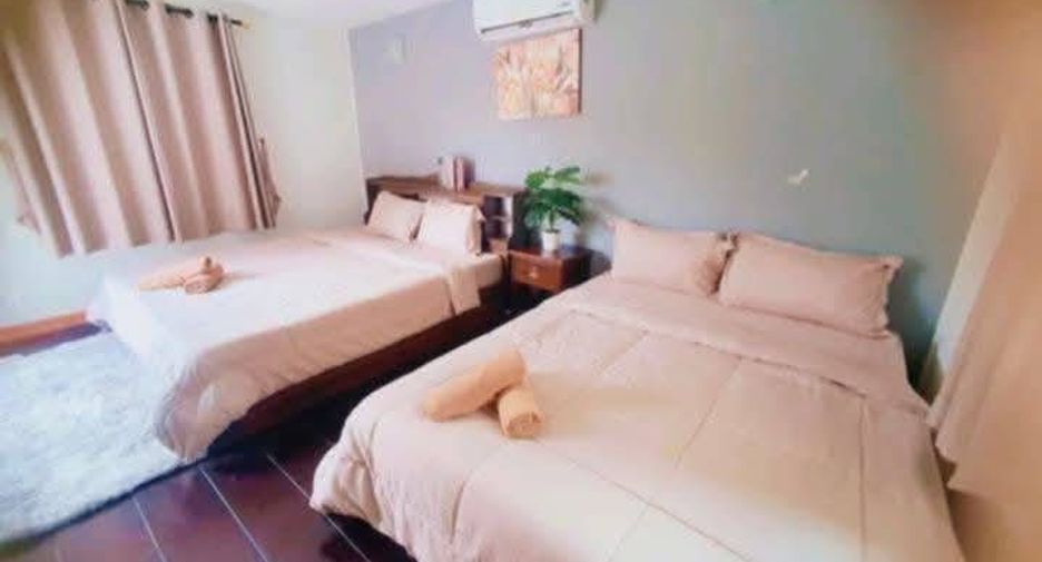 À vendre et à louer 5 chambres villa à Bang Lamung, Chonburi