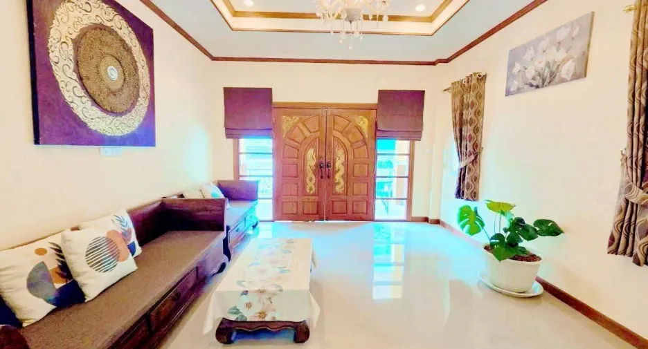 For sale and for rent 4 bedrooms villa in Bang Lamung, Chonburi