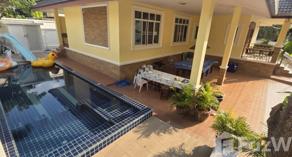 For sale and for rent 4 bedrooms villa in Bang Lamung, Chonburi