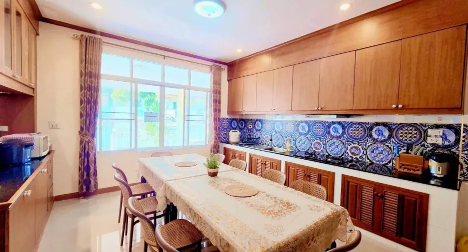 For sale and for rent 4 bedrooms villa in Bang Lamung, Chonburi