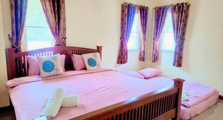 For sale and for rent 4 bedrooms villa in Bang Lamung, Chonburi