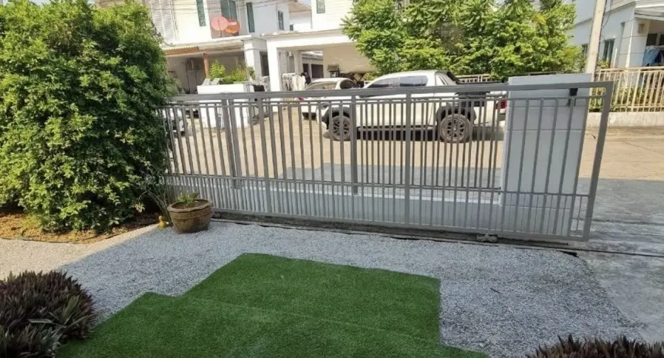 For rent 3 bedrooms house in Mueang Chiang Mai, Chiang Mai