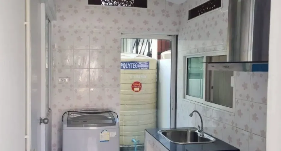 For rent 3 bedrooms house in Mueang Chiang Mai, Chiang Mai
