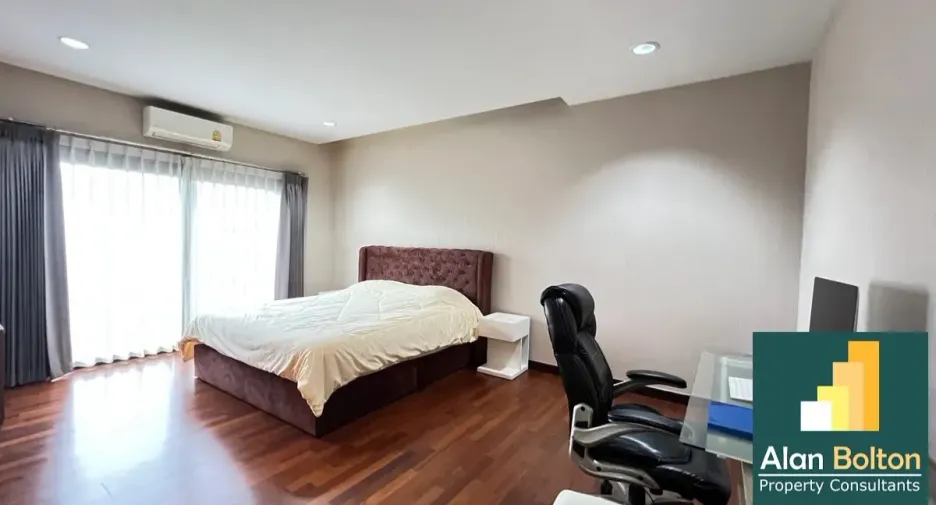 For rent 3 bedrooms house in Bang Lamung, Chonburi