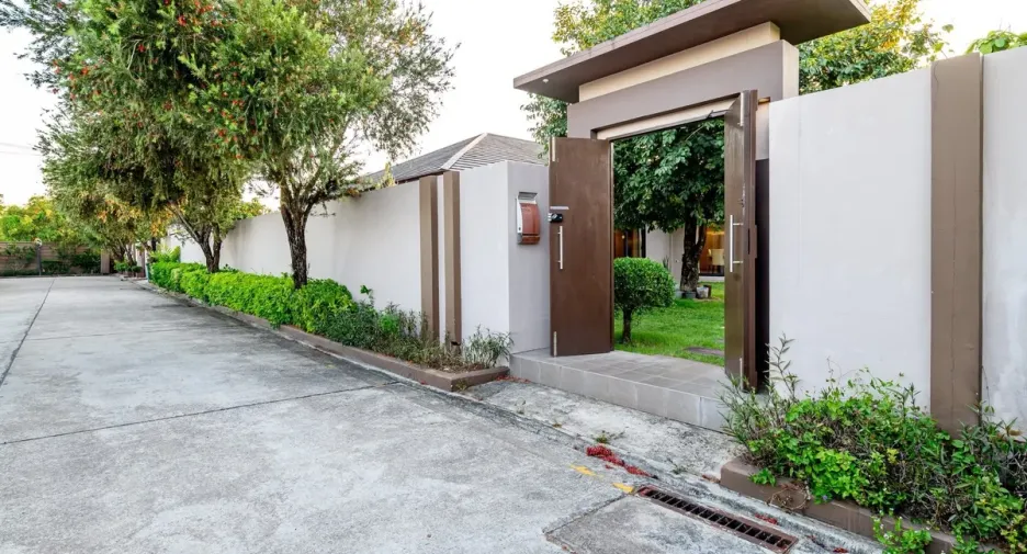 For rent 3 bedrooms house in Bang Lamung, Chonburi