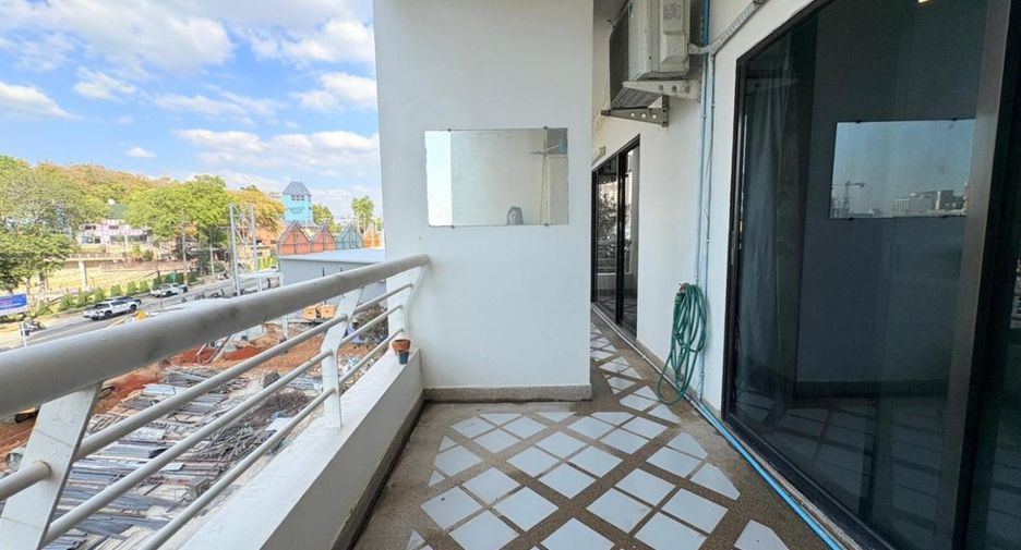 For sale 1 bed condo in Bang Lamung, Chonburi
