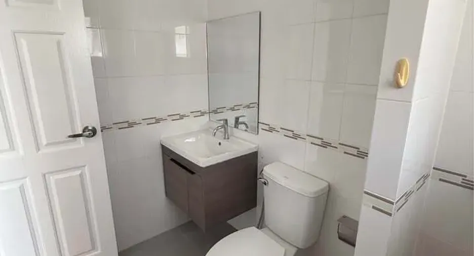 For rent 4 bedrooms house in Mueang Chiang Mai, Chiang Mai