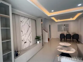 For rent 4 bedrooms house in Mueang Chiang Mai, Chiang Mai