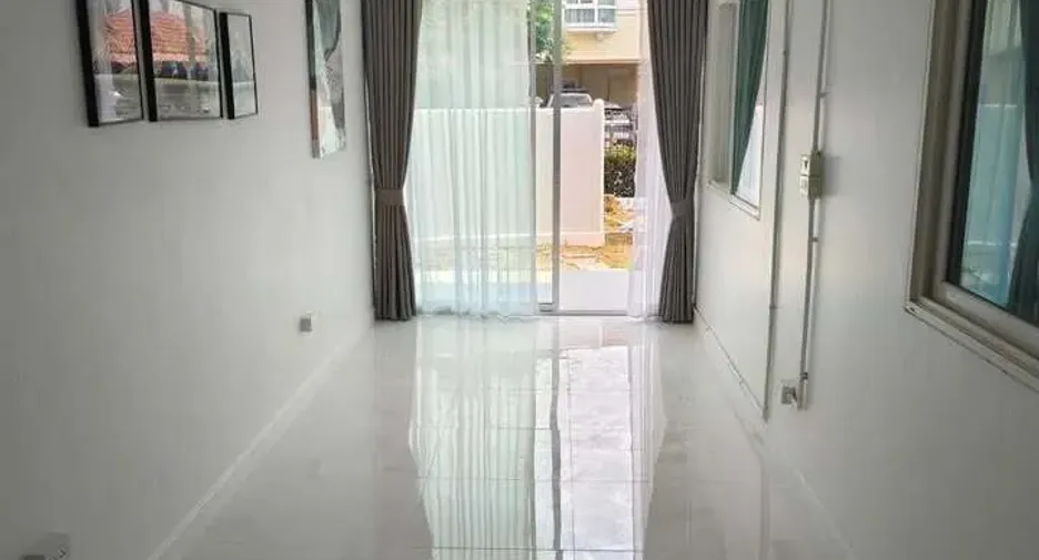 For rent 4 bedrooms house in Mueang Chiang Mai, Chiang Mai