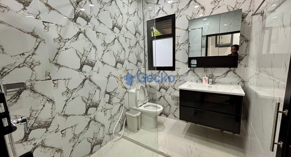 Haus zur Miete und zum Kauf mit 3 Zimmer in Bang Lamung, Chonburi