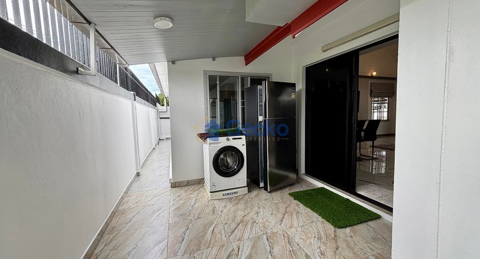Haus zur Miete und zum Kauf mit 3 Zimmer in Bang Lamung, Chonburi
