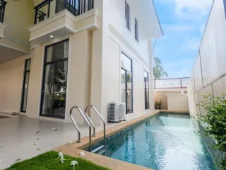 Casa en venta de 4 habitaciones en Bang Lamung, Chonburi
