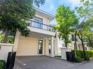 Casa en venta de 4 habitaciones en Bang Lamung, Chonburi