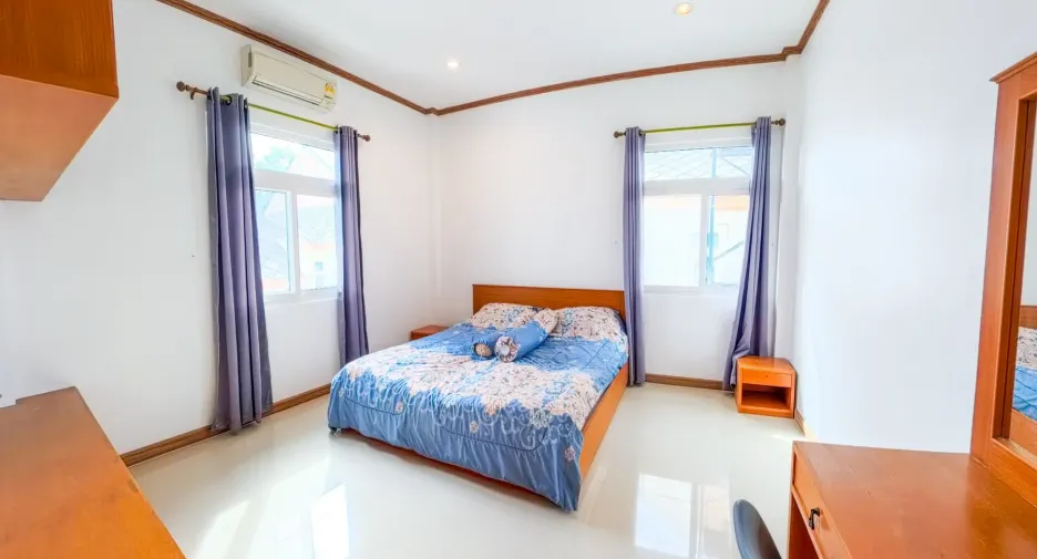 For rent and for sale 6 bedrooms house in Bang Lamung, Chonburi