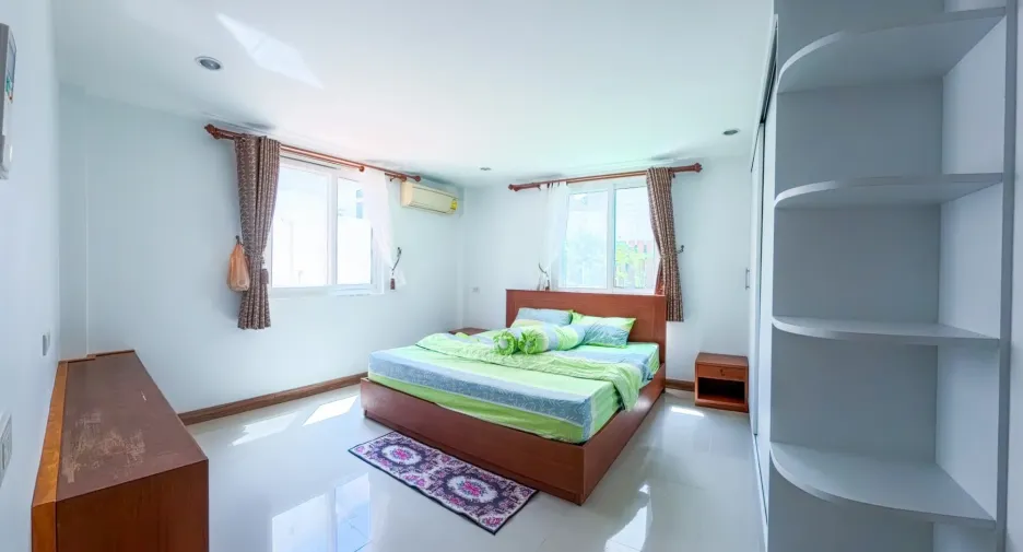 For rent and for sale 6 bedrooms house in Bang Lamung, Chonburi