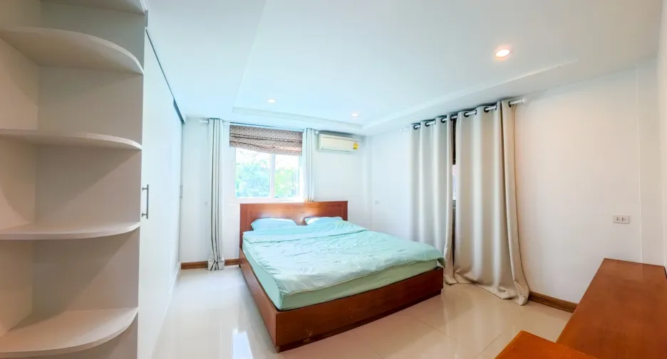 For rent and for sale 6 bedrooms house in Bang Lamung, Chonburi