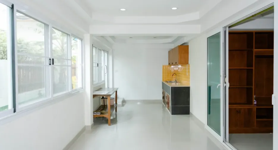 For rent and for sale 6 bedrooms house in Bang Lamung, Chonburi