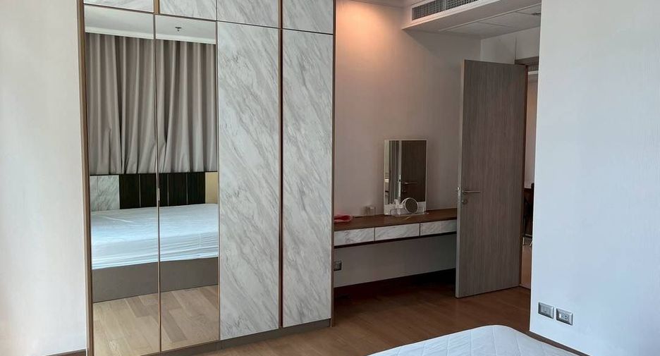 For rent 2 bedrooms condo in Watthana, Bangkok