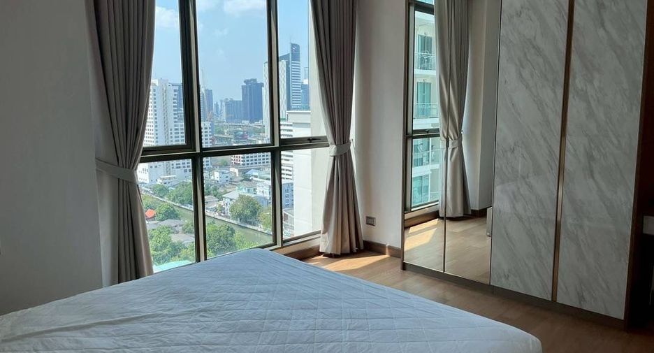 For rent 2 bedrooms condo in Watthana, Bangkok