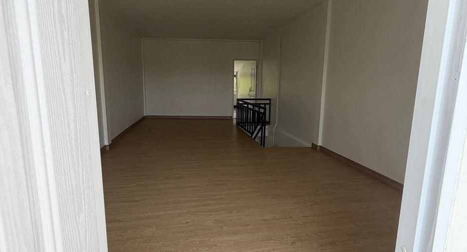 For rent studio townhouse in San Kamphaeng, Chiang Mai
