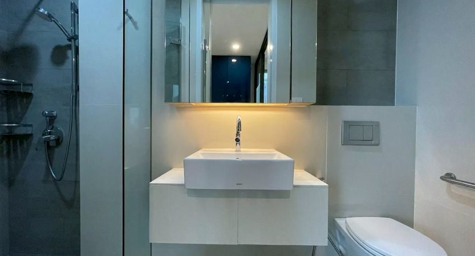 For rent 1 bed condo in Khlong Toei, Bangkok