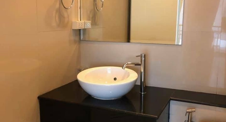 For sale and for rent 3 bedrooms condo in Khlong Toei, Bangkok