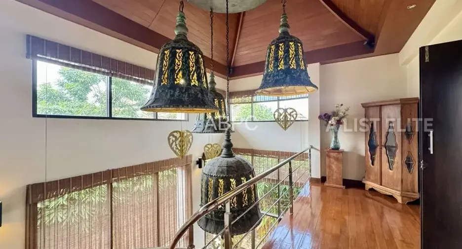 For rent 5 bedrooms house in Bang Lamung, Chonburi