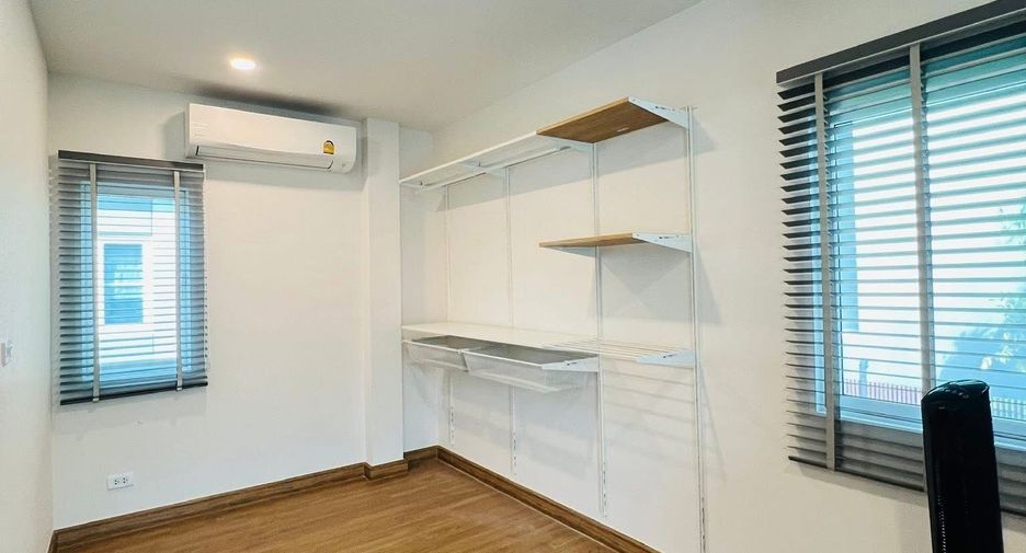 For rent 4 bedrooms house in Prawet, Bangkok