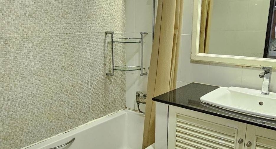For sale and for rent 2 bedrooms condo in Watthana, Bangkok