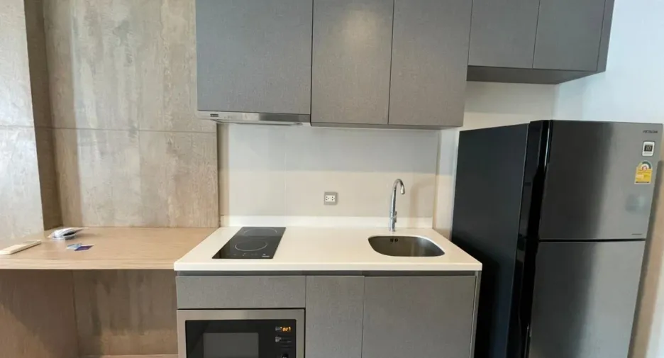For sale and for rent studio condo in Ratchathewi, Bangkok