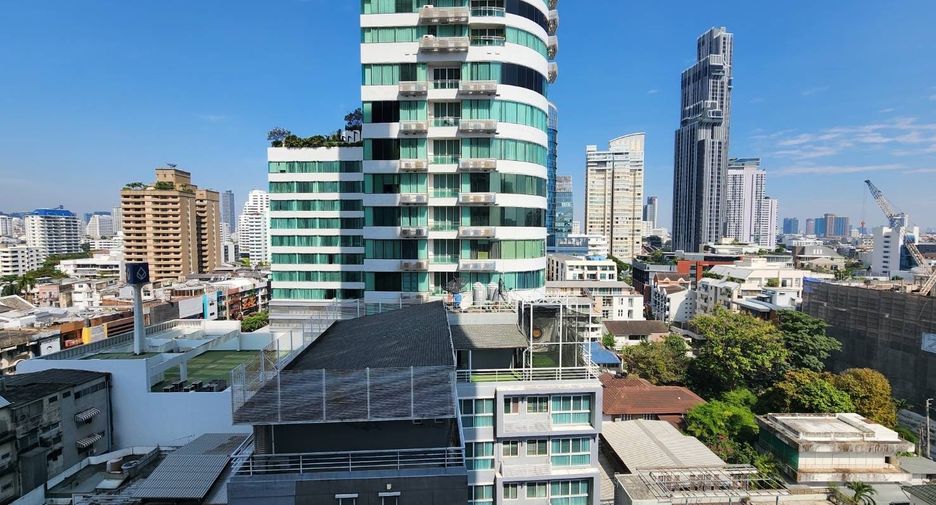 For rent 1 bed condo in Watthana, Bangkok