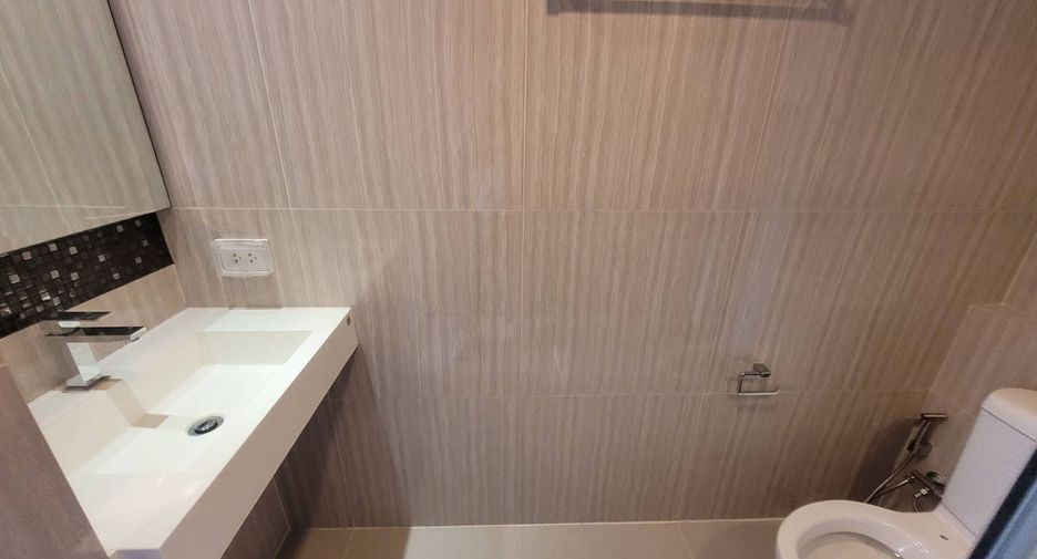 For rent and for sale 2 bedrooms condo in Watthana, Bangkok