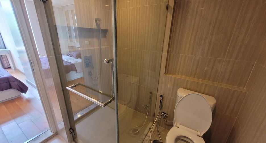 For rent and for sale 2 bedrooms condo in Watthana, Bangkok