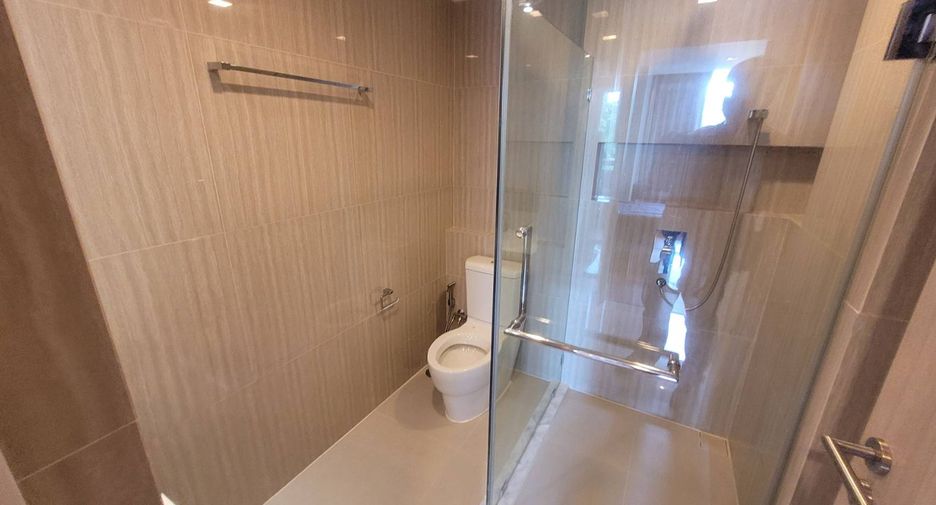 For rent and for sale 2 bedrooms condo in Watthana, Bangkok