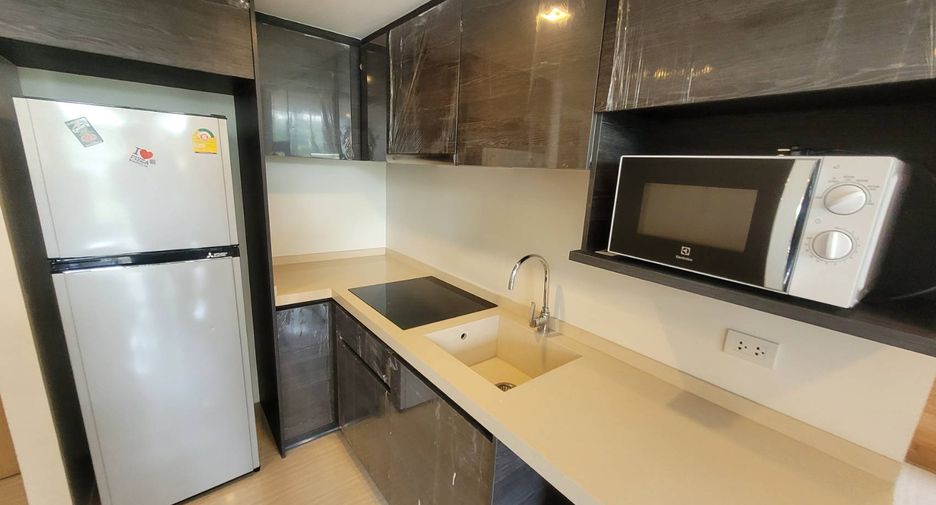 For rent and for sale 2 bedrooms condo in Watthana, Bangkok