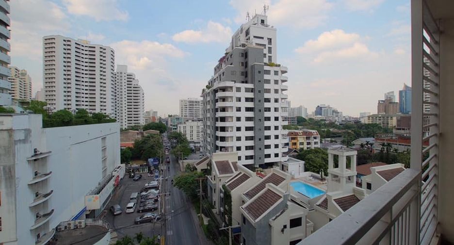 For rent and for sale 2 bedrooms condo in Watthana, Bangkok